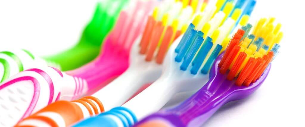 Choosing the Right Toothbrush: A Guide to Dental Hygiene Products